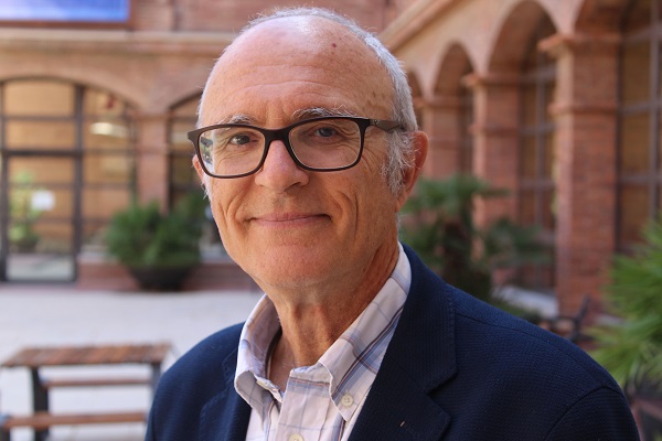 Josep Lluís del Olmo presenta la exposición ‘Luz y Reflejos’